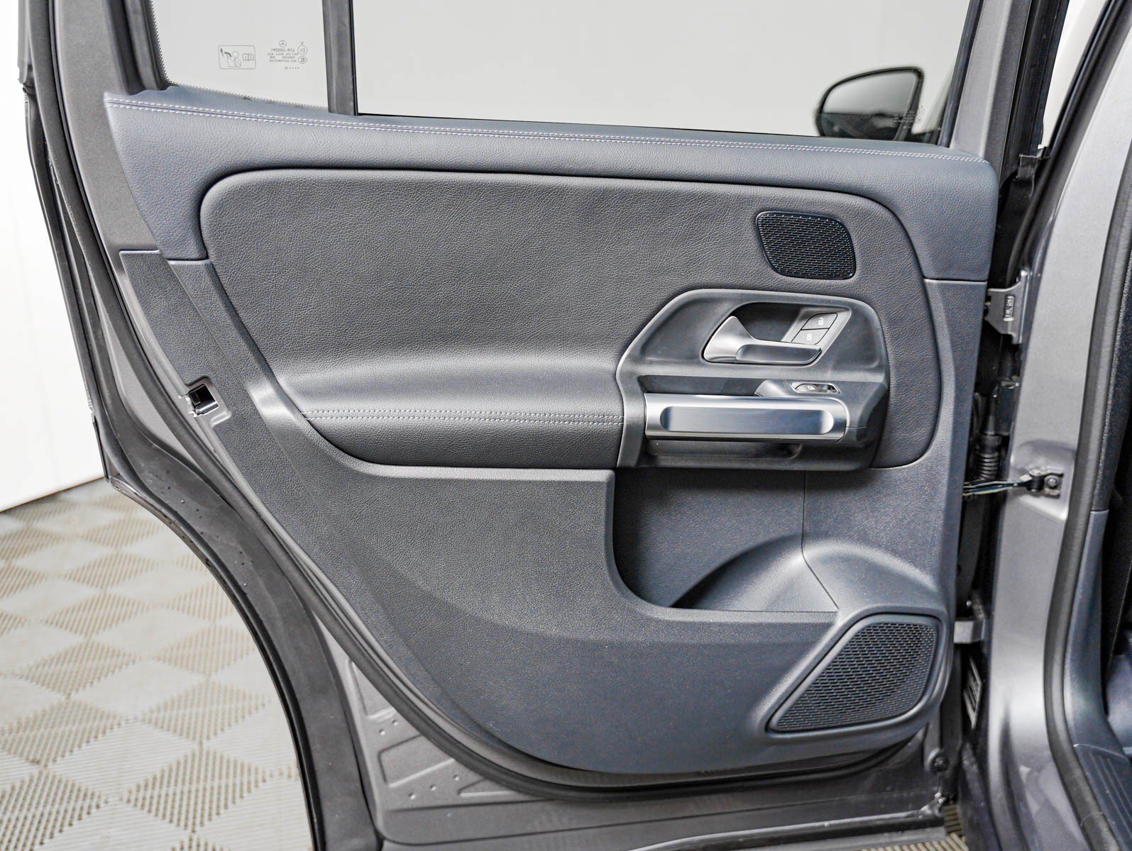 New 2026 Mountain Grey Metallic Mercedes-Benz GLB 250 image 20
