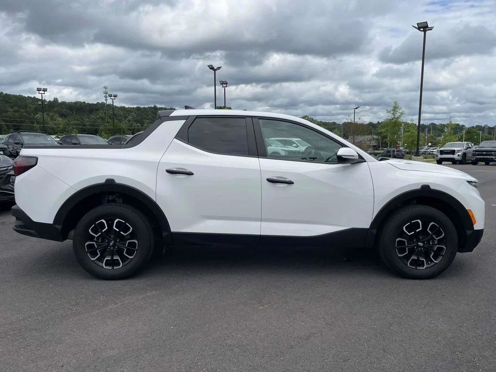 Certified Used 2024 White Hyundai SEL image 2