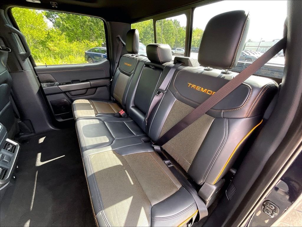 Used 2025 Antimatter Blue Metallic Ford Tremor image 14