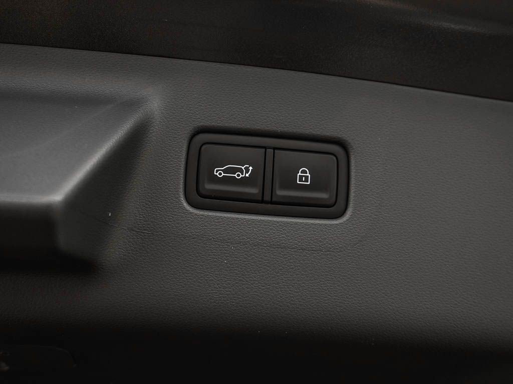 New 2026 Rockwood Green Hyundai Limited 6P AWD image 9