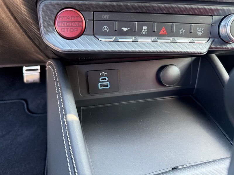 2025 Ford Mustang GT Premium Convertible - Photo 34