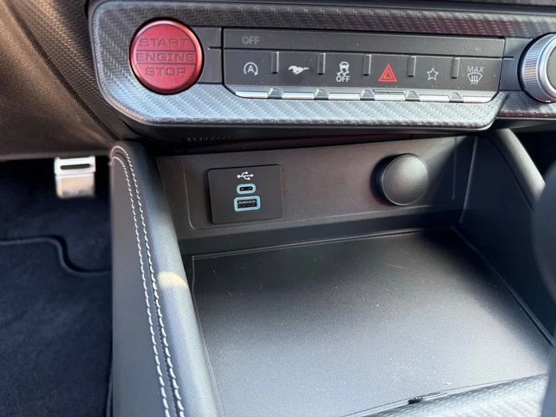 2025 Ford Mustang GT Premium Convertible - Photo 34