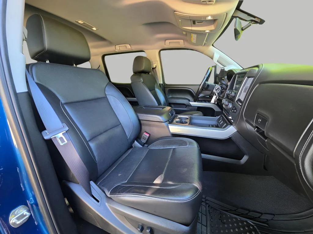 Used 2019 Blue Chevrolet LTZ image 9