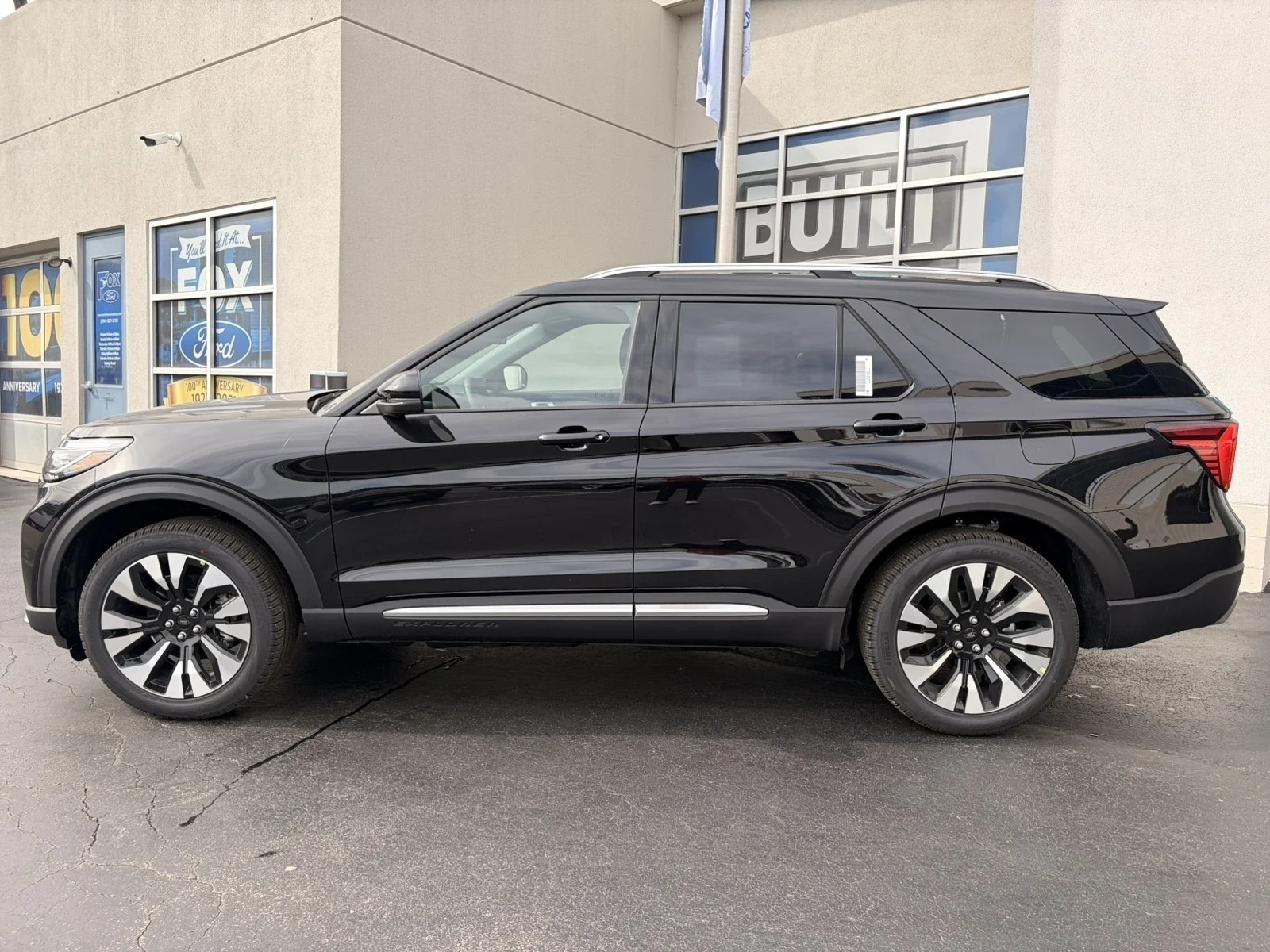 New 2027 Agate Black Metallic Ford Platinum™ image 5