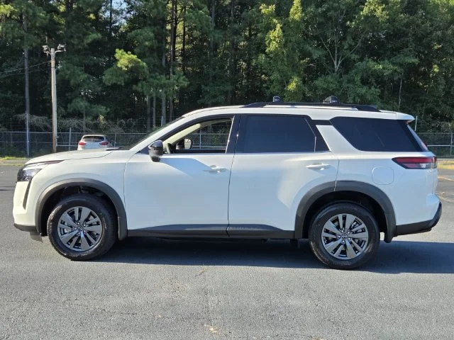 New 2026 Everest White Pearl TriCoat Nissan SV image 2