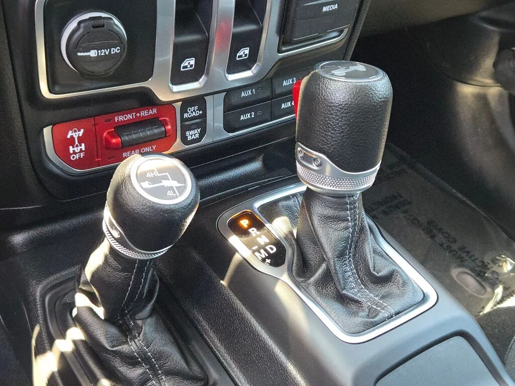 Used 2024 Gray Jeep Rubicon image 19