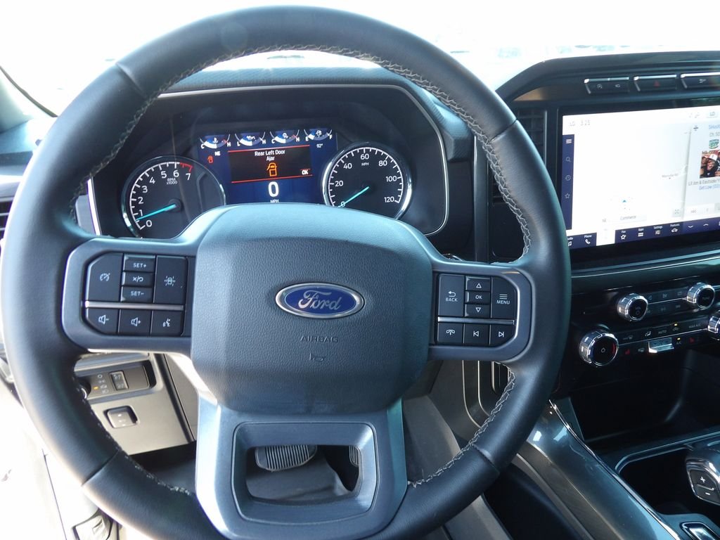 Used 2023 Oxford White Ford XLT image 25