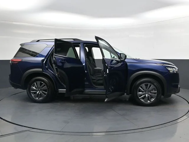 Used 2025 Blue Nissan SV image 43