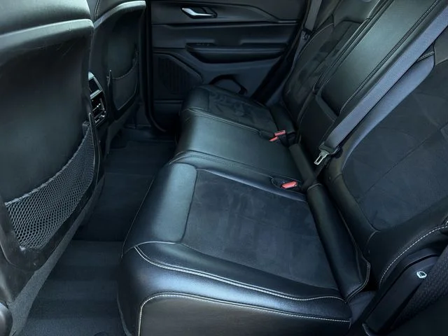 Used 2024 Gray Jeep Altitude image 19