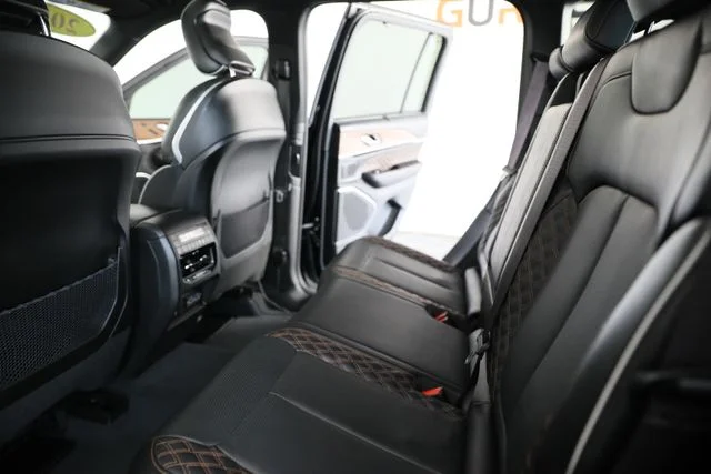 Used 2023 Black Jeep Summit image 20