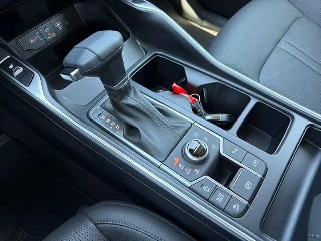 New 2026 Ivory Silver Kia S image 15