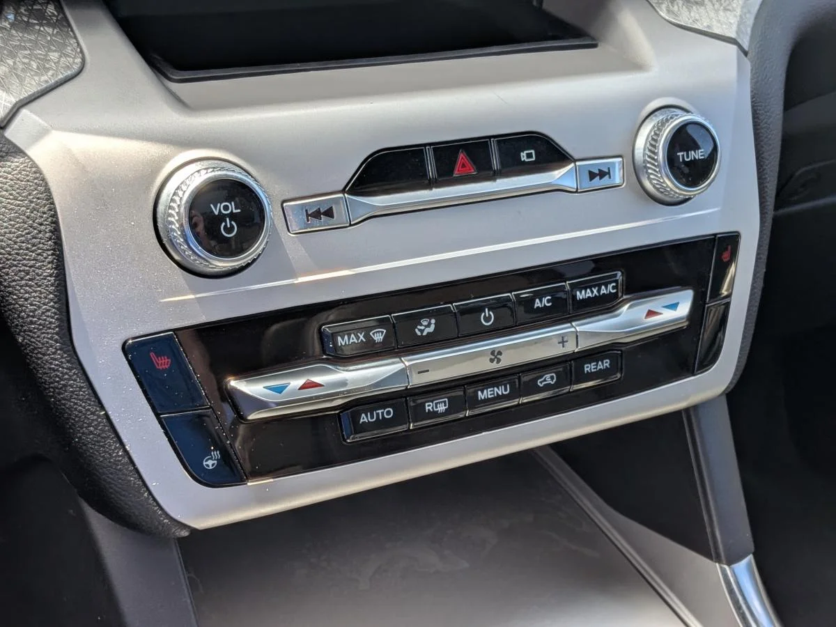 Used 2023 White Ford Timberline image 27