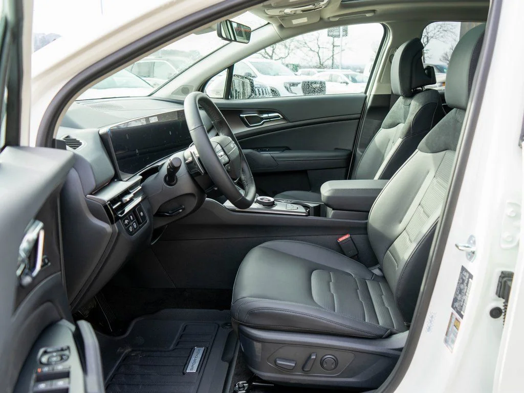 New 2026 Snow White Pearl Kia SX Prestige image 11