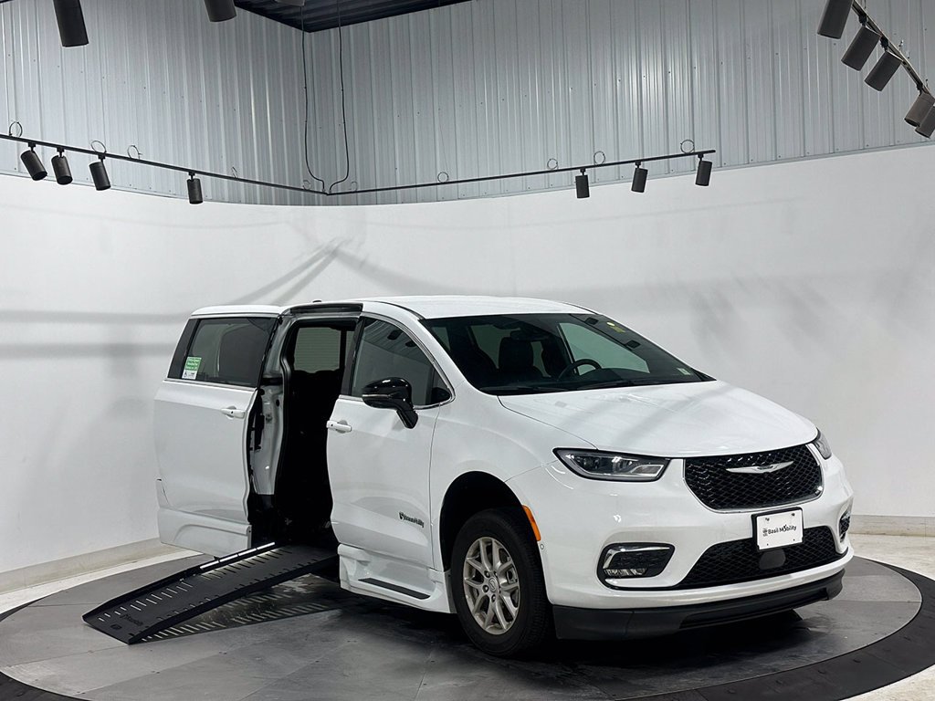 Used 2025 White Chrysler Wheelchair Accessible-  Select image 36