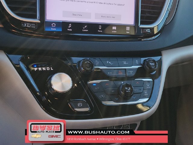 2024 Chrysler Pacifica Touring L - Photo 27