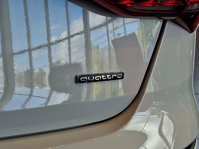 Used 2025 White Audi 40 Premium image 21