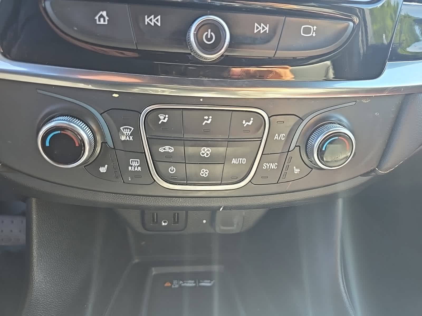 Used 2023 Sterling Gray Metallic Chevrolet LT Leather image 25
