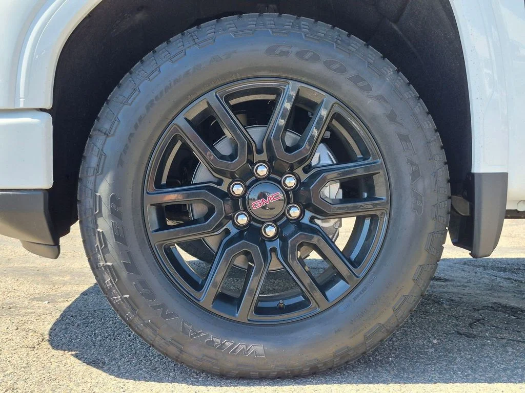 New 2026 Summit White GMC Elevation image 25