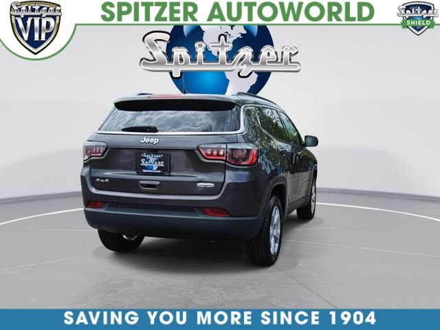 Used 2019 Gray Jeep Latitude image 7