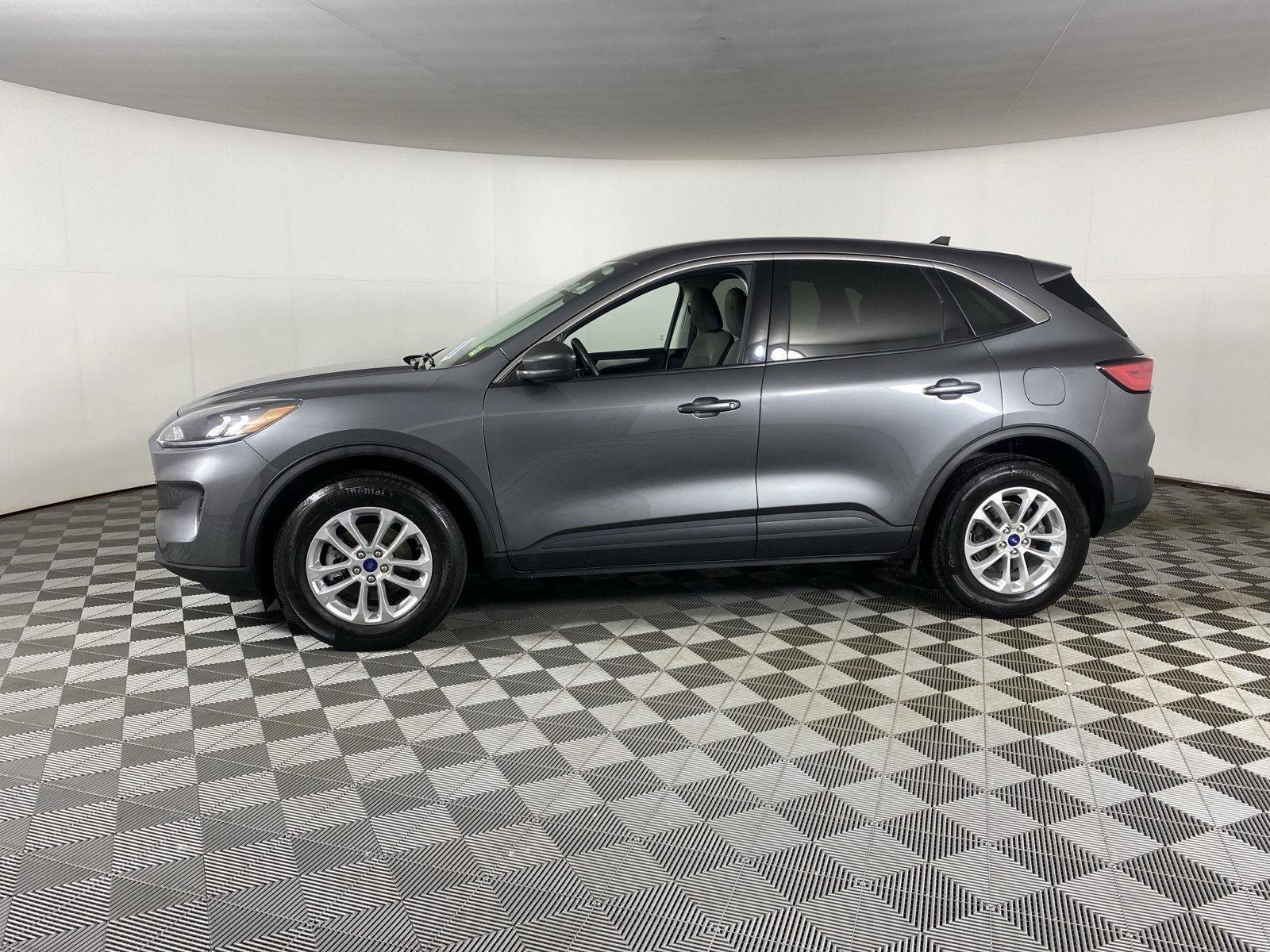 Used 2022 Carbonized Gray Ford SE image 14