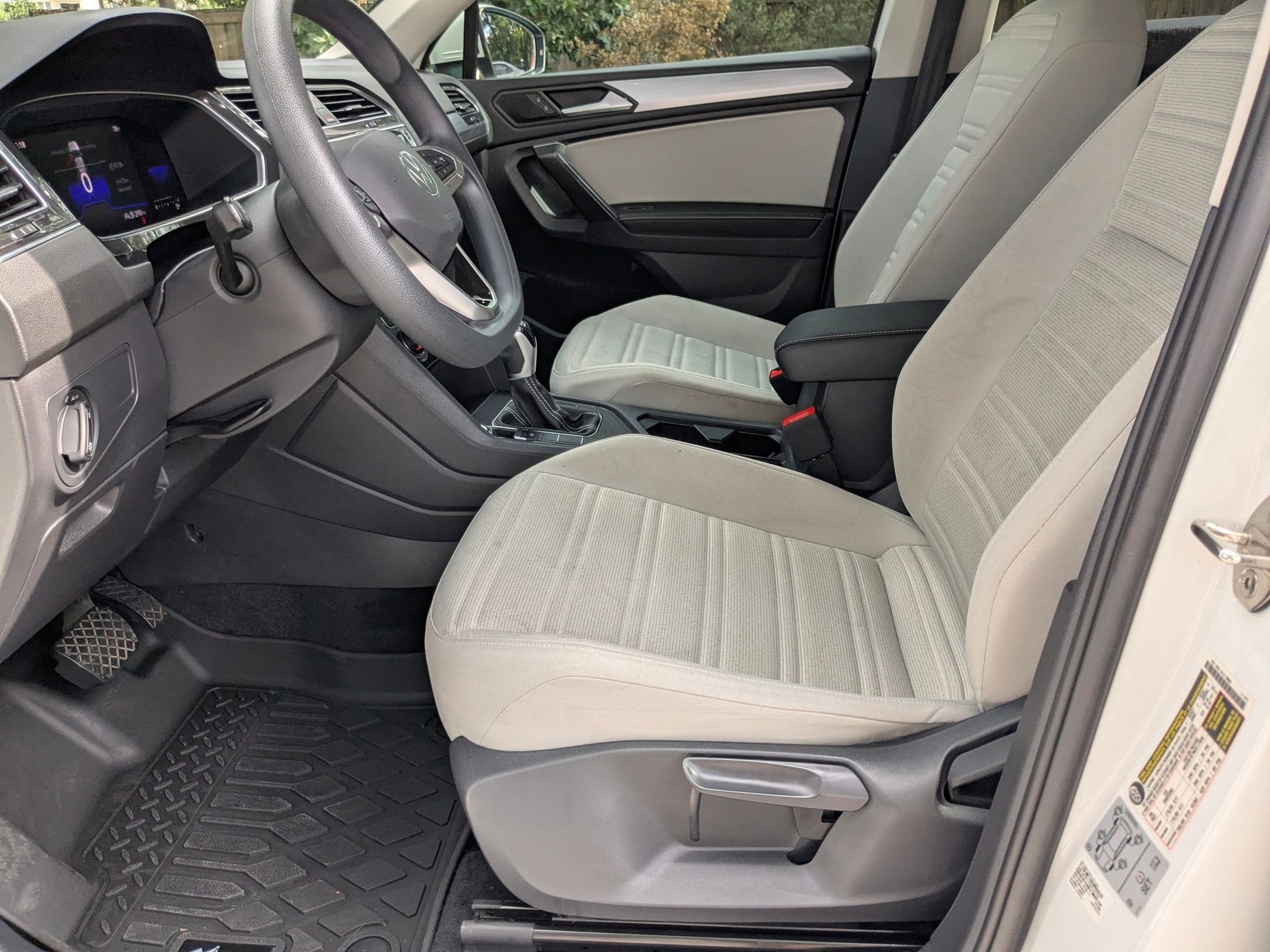 Certified Used 2022 White Volkswagen S image 10