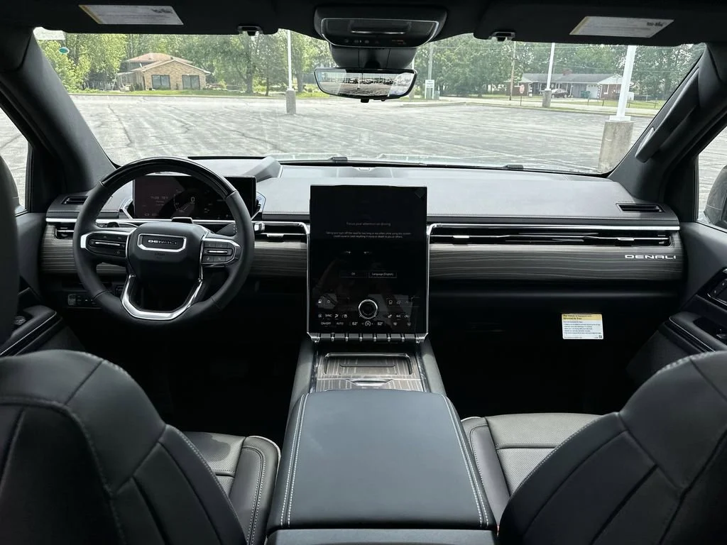 2025 GMC Sierra EV Denali - Photo 29