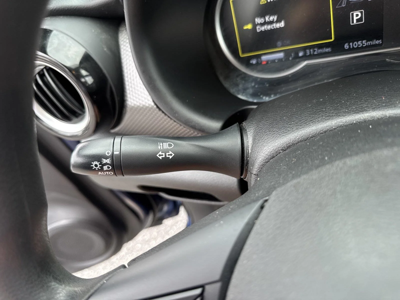 Used 2020 Deep Blue Pearl/Fresh Powder Nissan SV image 15