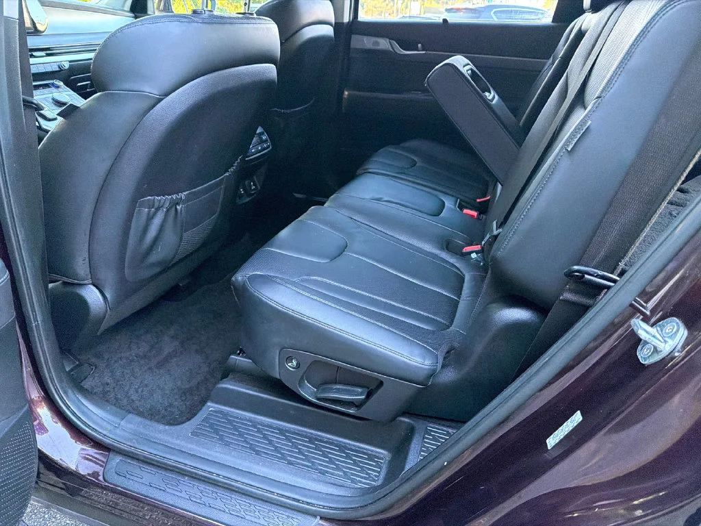 Used 2023 Red Hyundai SEL image 21
