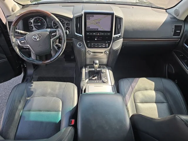 Used 2017  Toyota Base image 10