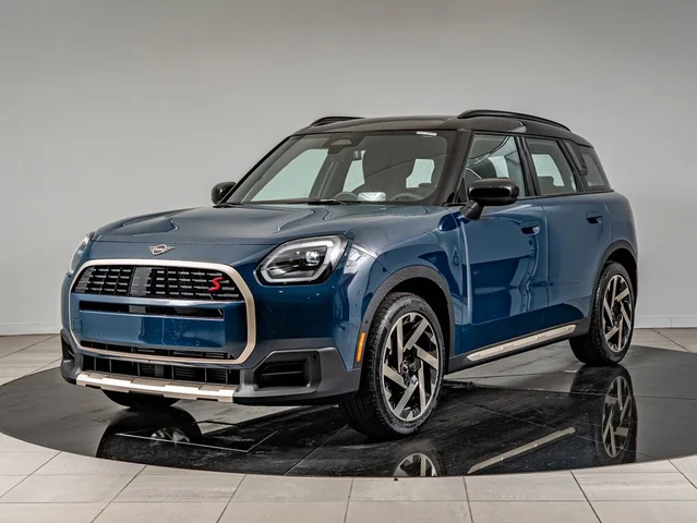 2027 MINI Countryman Signature Plus