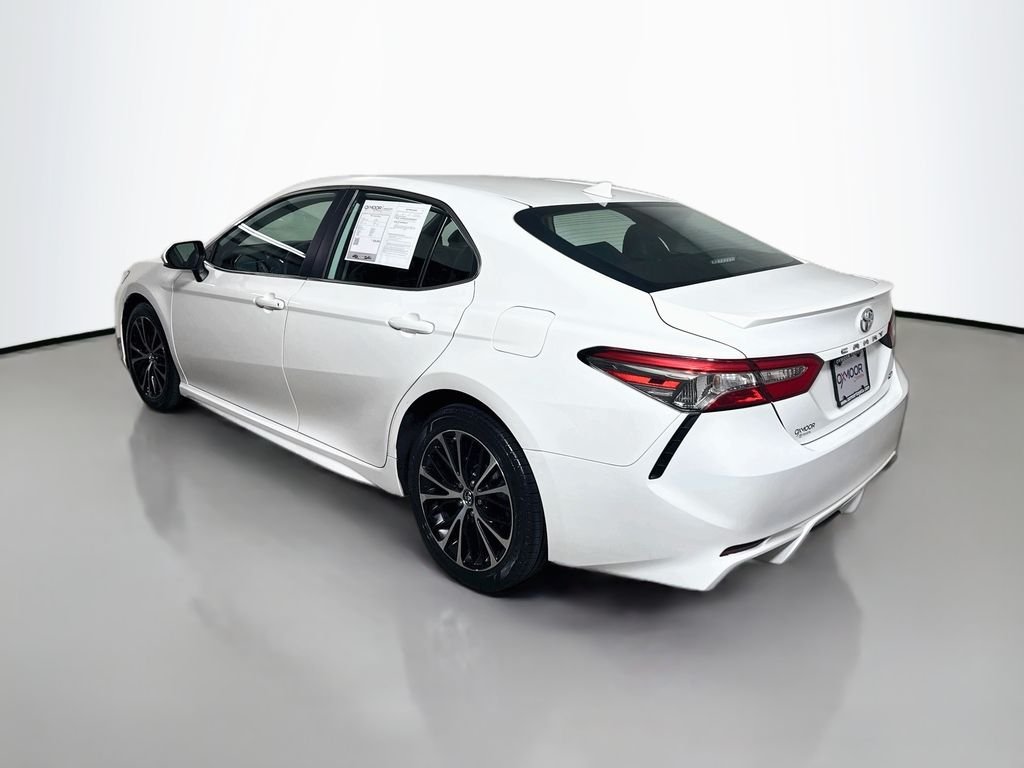 Used 2019 White Toyota  image 5