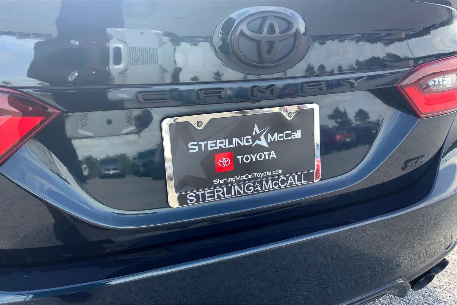 Used 2021 Galactic Aqua Mica Toyota SE image 10
