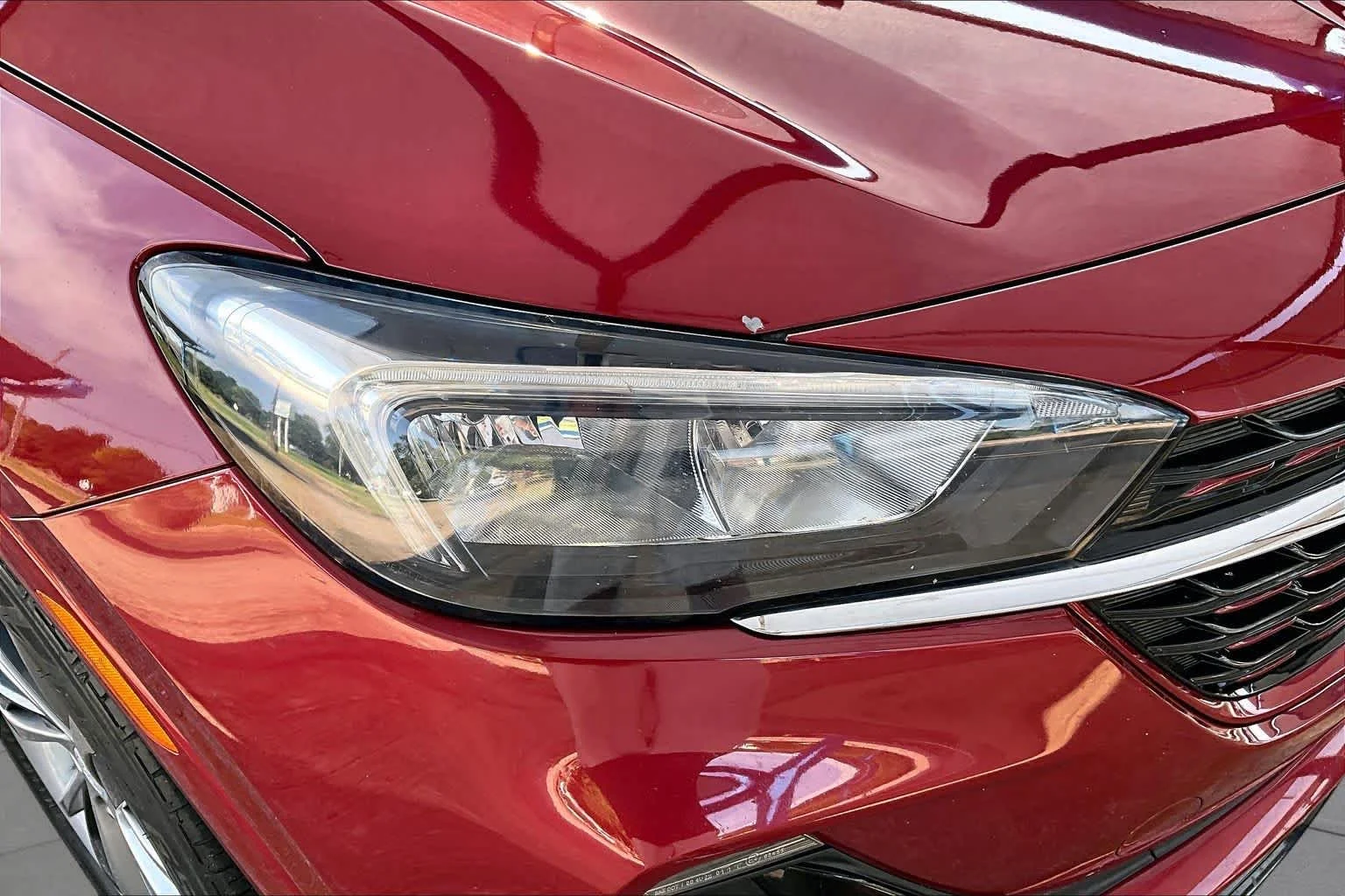 Used 2021 Chili Red Metallic Buick Select image 28