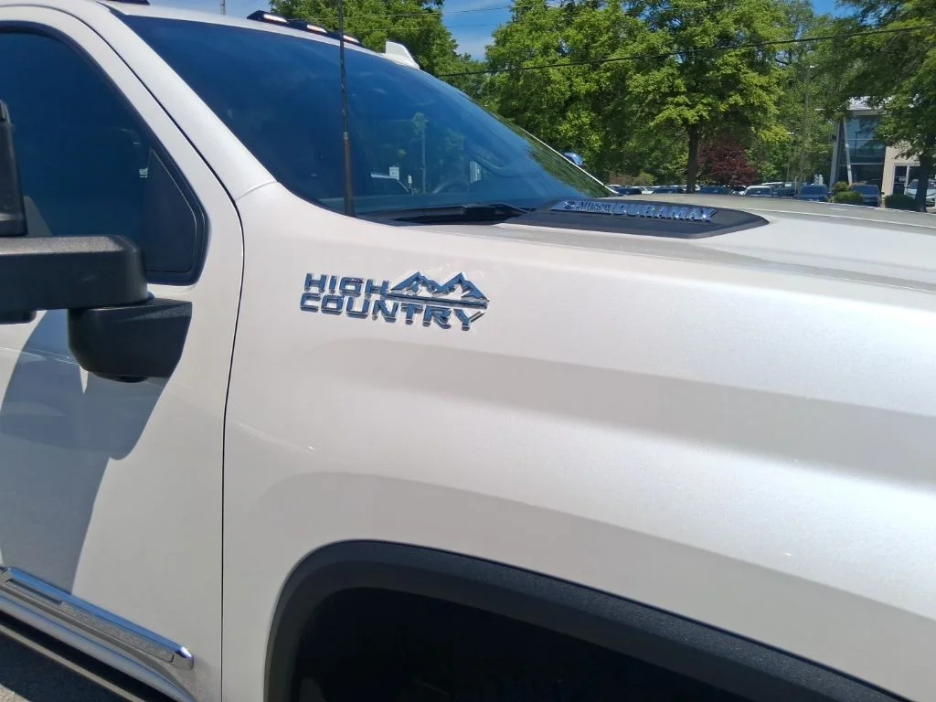 Used 2024 Beige Chevrolet High Country image 10