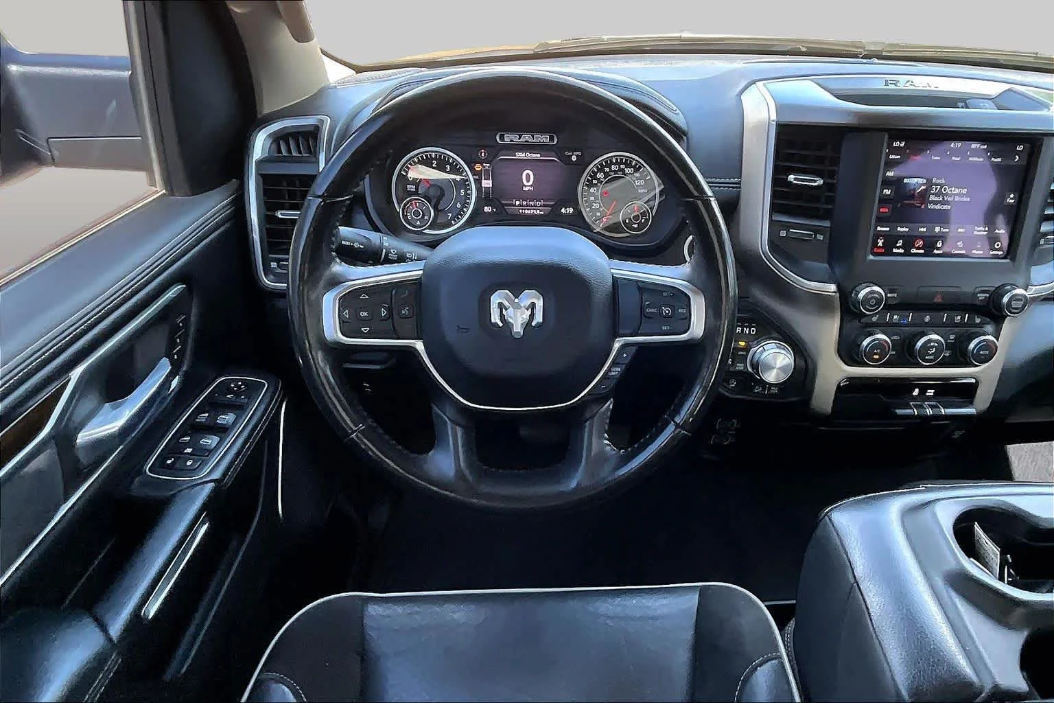 Used 2021 Granite Crystal Metallic Clearcoat Ram Laramie image 6