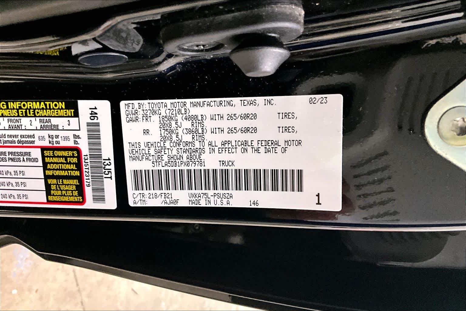 Used 2023 Midnight Black Metallic Toyota SR5 image 31