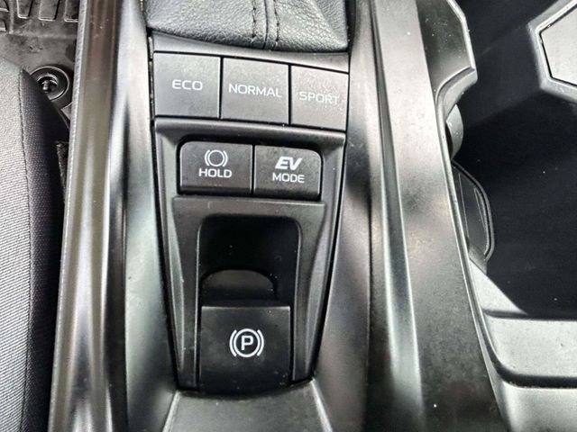 Certified Used 2025  Toyota LE image 22
