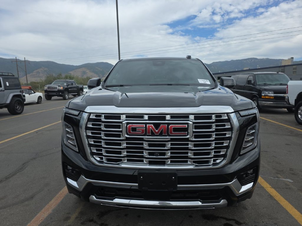 Used 2025 Black GMC Denali image 5