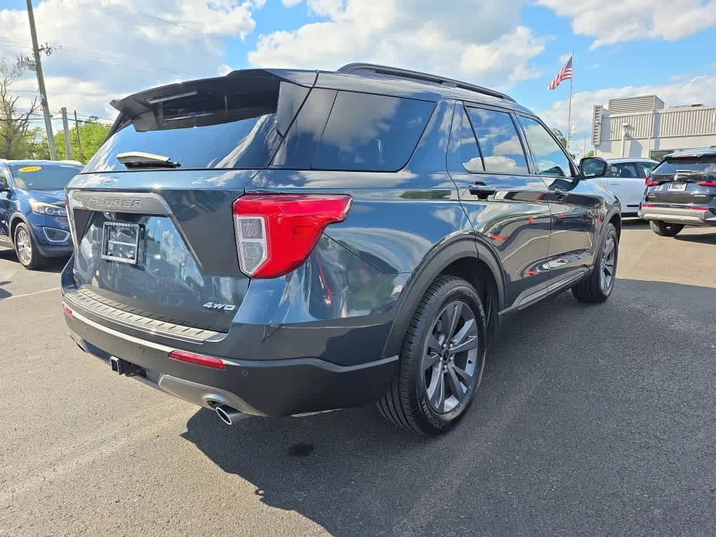 Used 2023 Stone Blue Metallic Ford XLT image 6