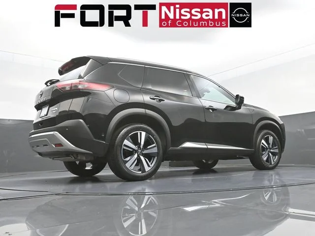 Used 2023 Black Nissan Platinum image 40