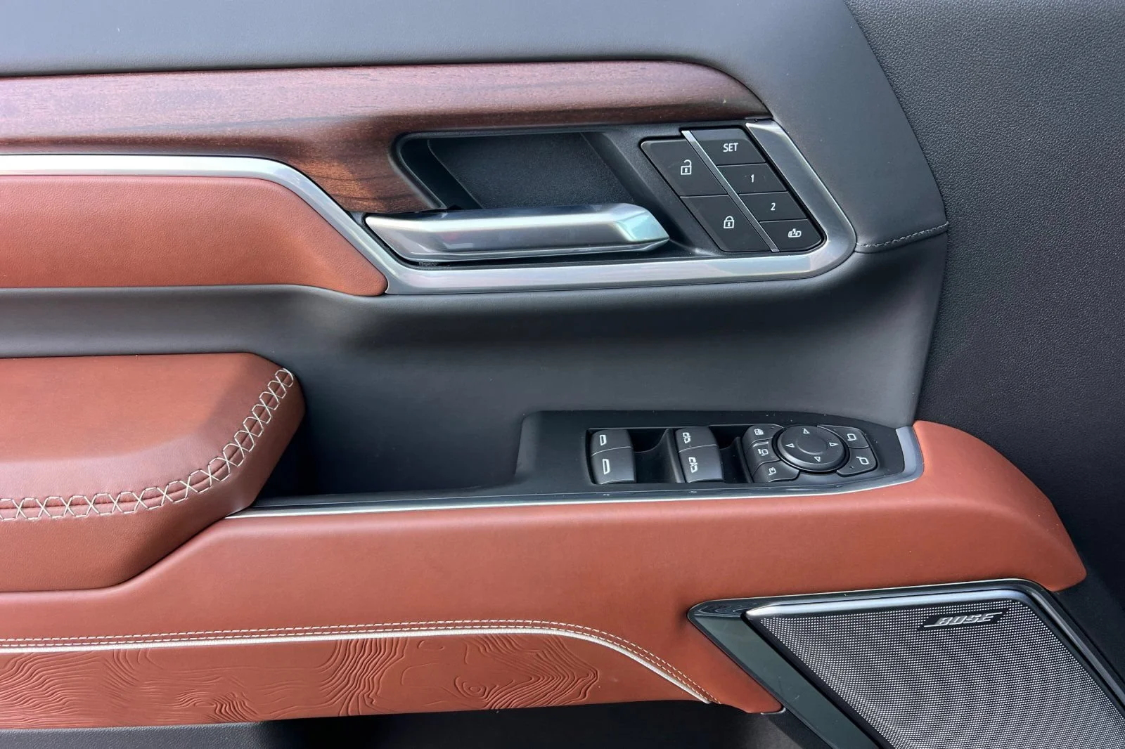 2026 GMC Sierra 2500HD Denali Ultimate - Photo 8