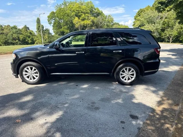 Used 2014 Black Dodge SXT image 4