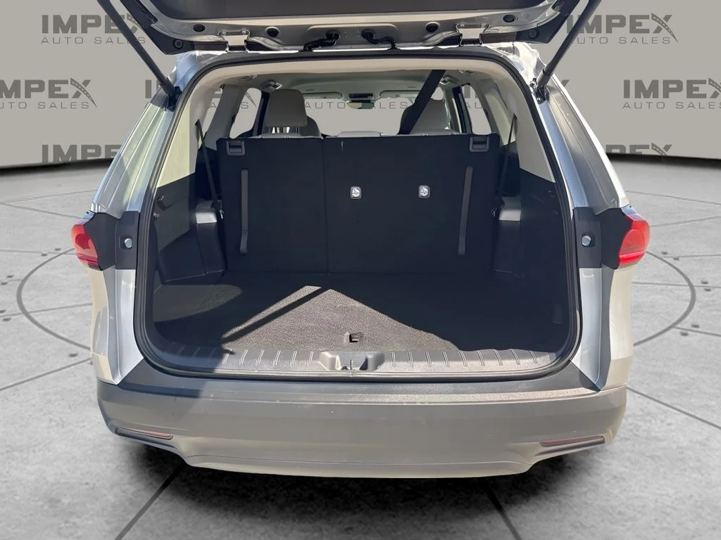 Used 2025 Silver Toyota XLE image 29