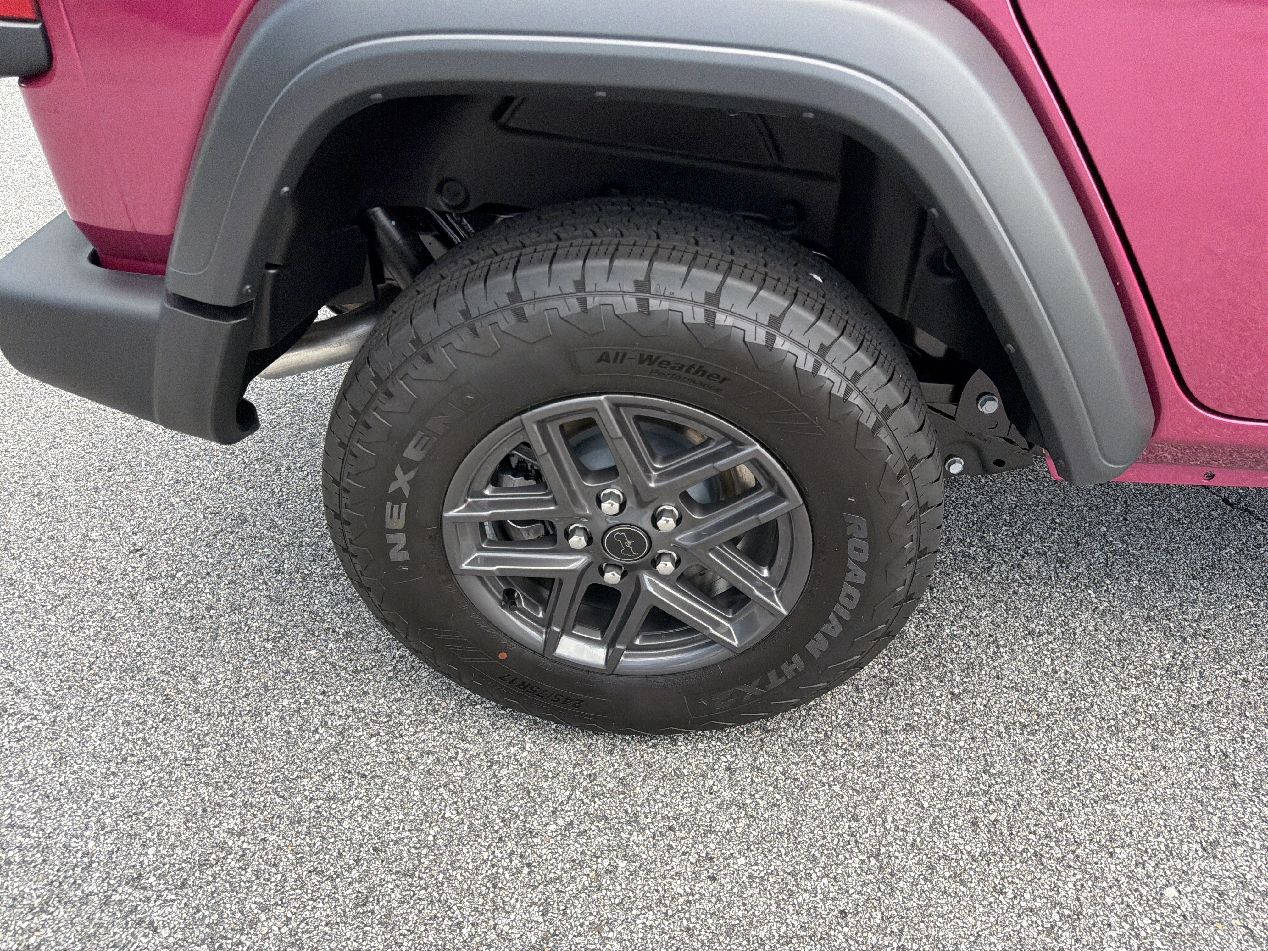 New 2026 Tuscadero Pearl-Coat Exterior Paint Jeep Sport image 21