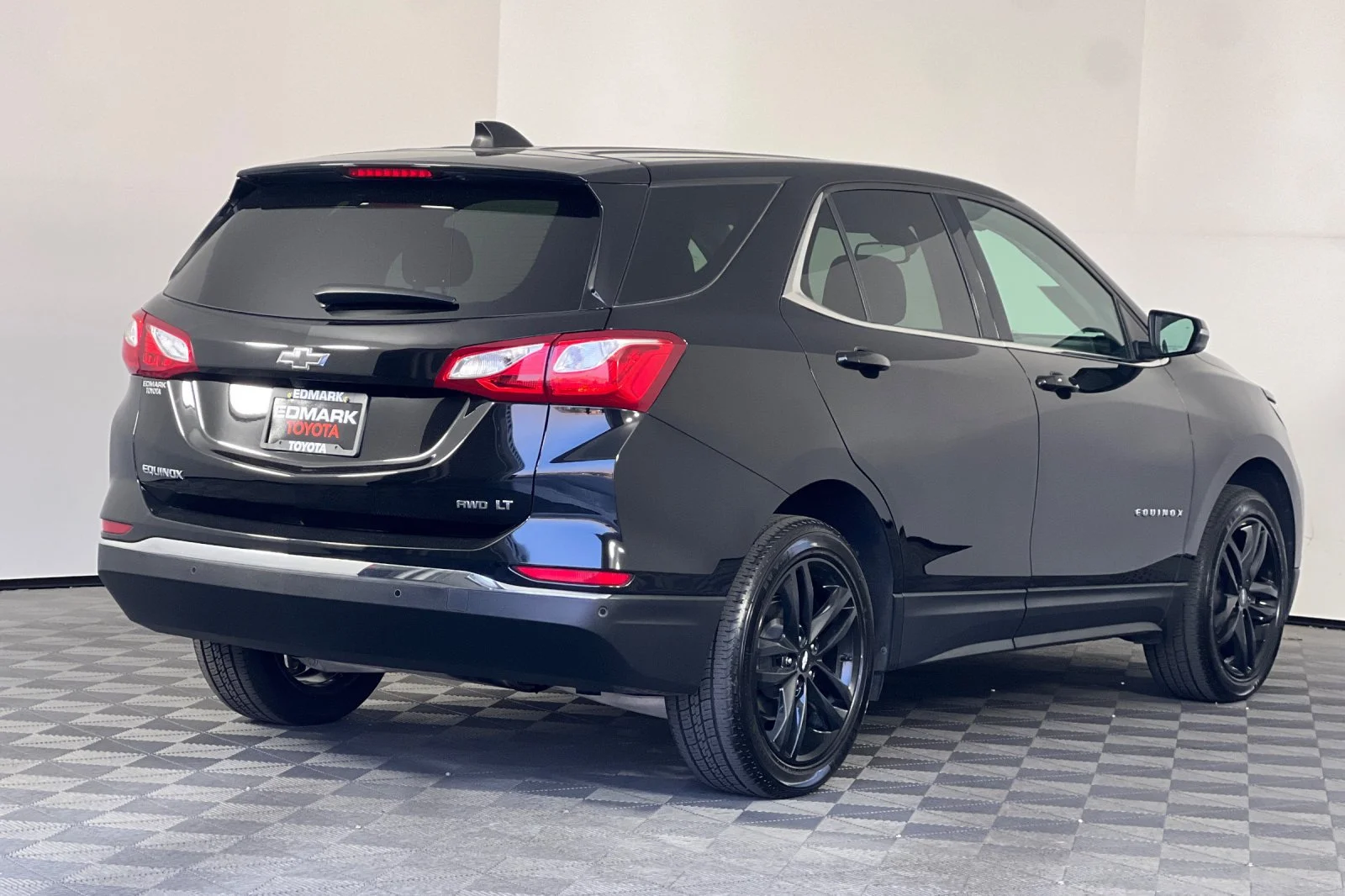 Used 2020 Mosaic Black Metallic Chevrolet LT image 3