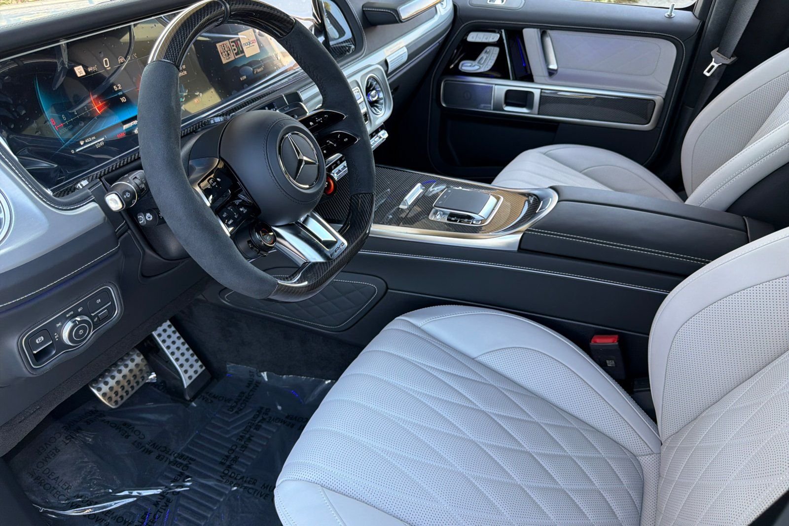 New 2027 MANUFAKTUR Moonlight White Metallic Mercedes-Benz G 63 AMG® image 10