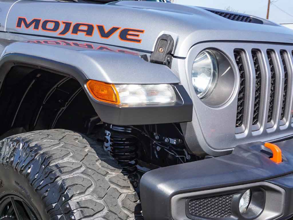 Used 2021 Silver Jeep Mojave image 10
