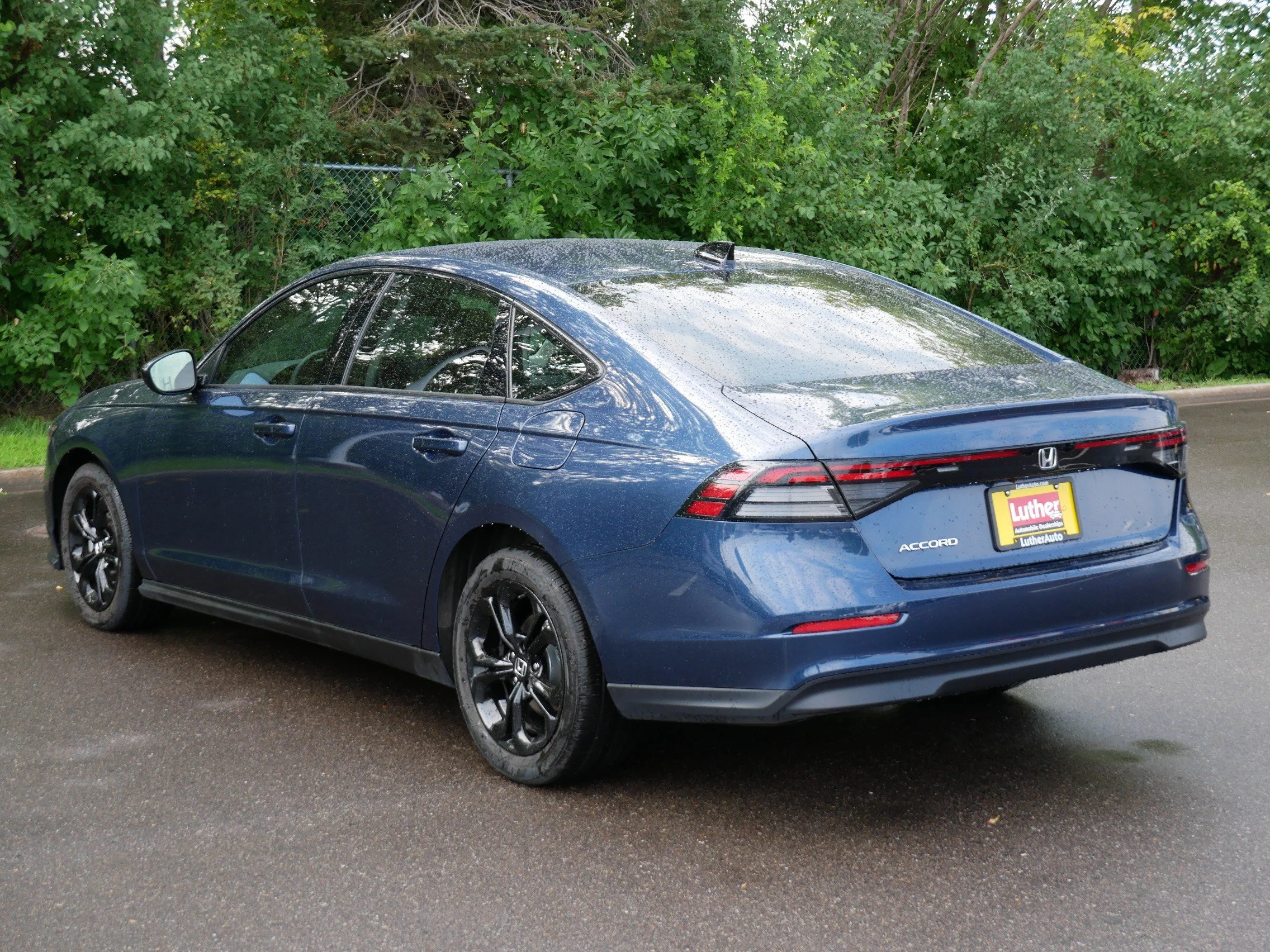 2025 Honda Accord SE - Photo 40