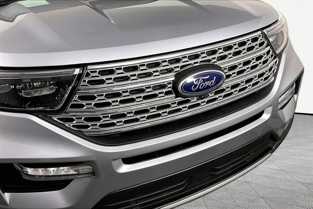 Certified Used 2023 Silver Ford Limited image 31