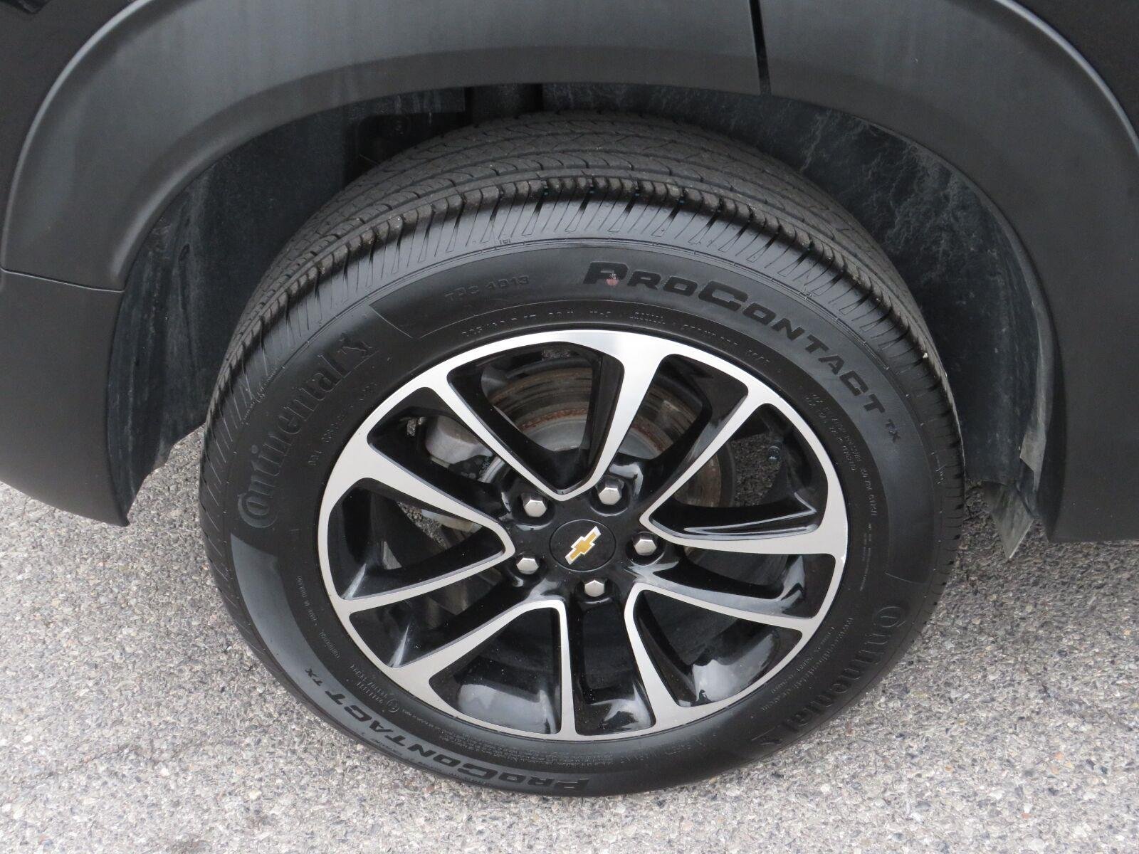 Used 2024 Mosaic Black Metallic Chevrolet LT image 17